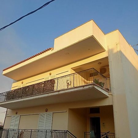 Όμορφο Και Ευρύχωρο Διαμέρισμα Με Θέα! Apartamento Nauplia Exterior foto